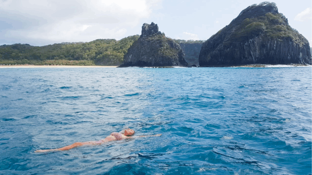 Hospedagem autêntica em Noronha – praia de Fernando de Noronha